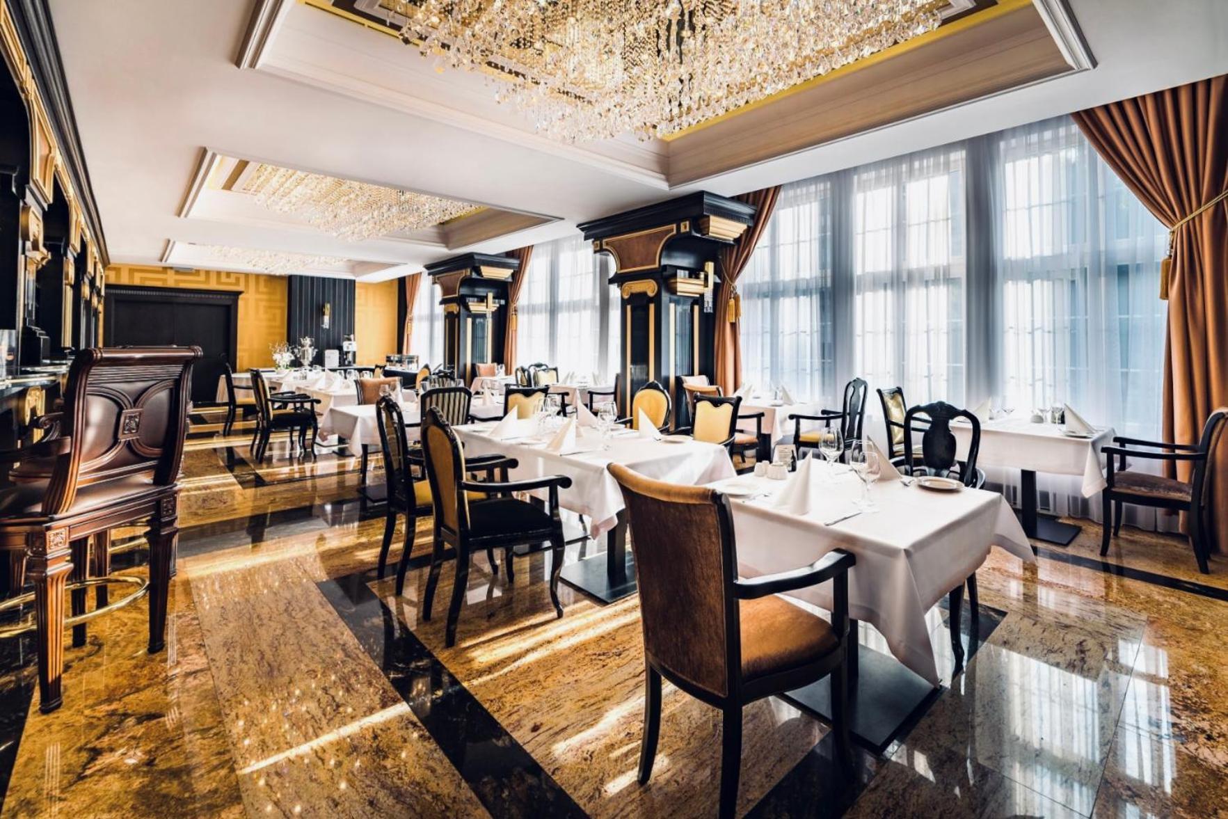 Hanza Tower Gold 슈체친 외부 사진